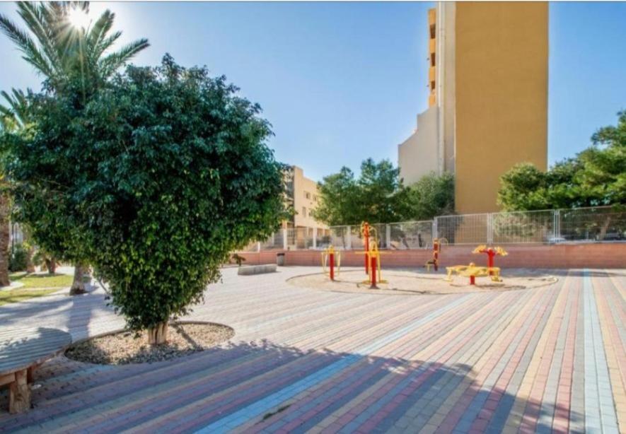 Apartamento Los Gases Torrevieja Kültér fotó